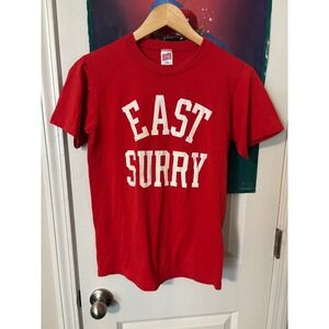 VINTAGE SOFFE SHIRTS Red EAST SURRY Graphic T Shirt Adult S Short Sleeve USA90s